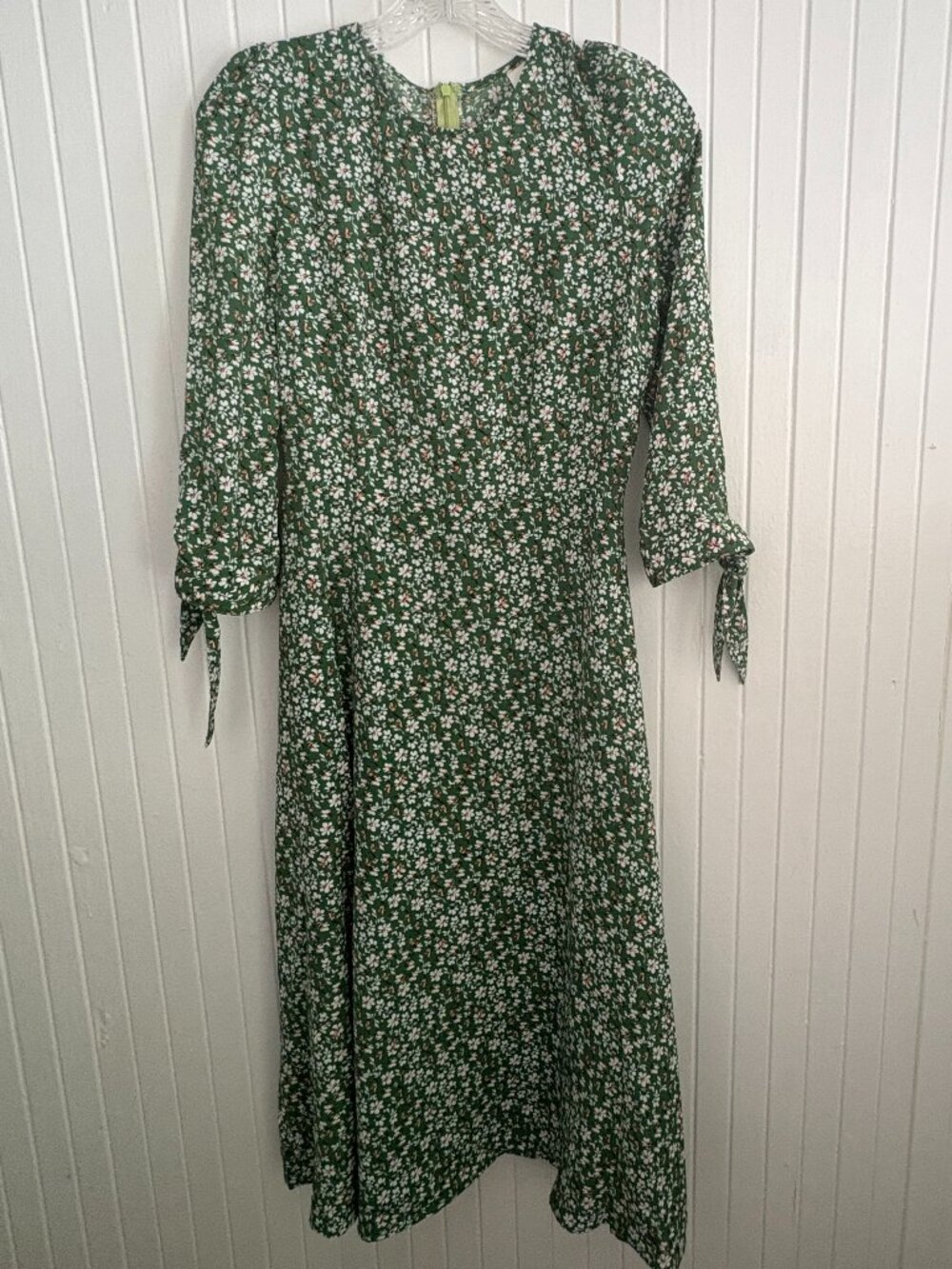 Green Ditsy Floral 3/4 Sleeve Midi Dress